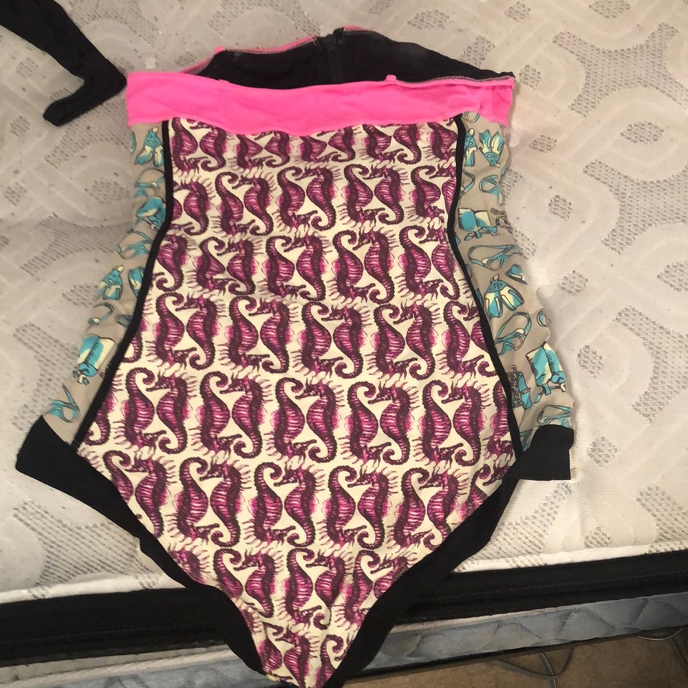 Bathing suit